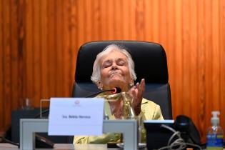 Entrega del premio Montevideanas a Belela Herrera en la Junta Departamental de Montevideo