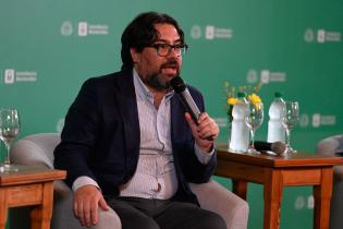 Intendente (i) Mauricio Zunino, realiza conferencia de prensa por lanzamiento de la Semana Criolla en la Rural del Prado 