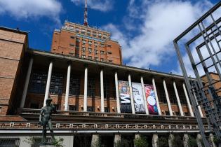 Fachada de la intendencia por los 300 años de Montevideo