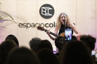  Florencia Núñez, participa del ciclo acústico «Mujeres que hacen Eco» en el Espacio Colabora