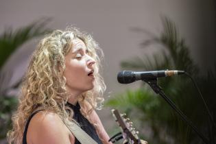 Florencia Núñez, participa del ciclo acústico «Mujeres que hacen Eco» en el Espacio Colabora Florencia Núñez, participa del ciclo acústico «Mujeres que hacen Eco» en el Espacio Colabora