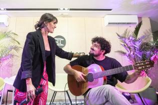 Lu Ferreira , participa del ciclo acústico «Mujeres que hacen Eco» en el Espacio Colabora Lu Ferreira , participa del ciclo acústico «Mujeres que hacen Eco» en el Espacio Colabora