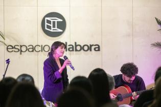 Lu Ferreira , participa del ciclo acústico «Mujeres que hacen Eco» en el Espacio Colabora Lu Ferreira , participa del ciclo acústico «Mujeres que hacen Eco» en el Espacio Colabora