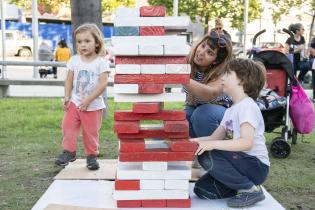 Juega el B, en la plaza Líber Seregni Juega el B, en la plaza Líber Seregni
