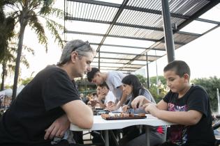 Juega el B, en la plaza Líber Seregni Juega el B, en la plaza Líber Seregni