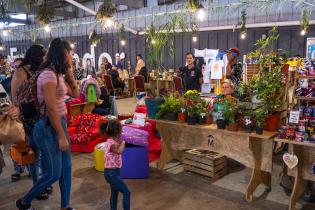Feria de emprendimientos en la Semana Criolla 2024 Feria de emprendimientos en la Semana Criolla 2024
