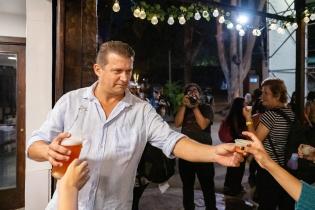 Degustación de vinos Bodega Vallabrino en el Stand de Turismo de la Semana Criolla 2024