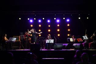Las Señoras Orquesta en el escenario Amalia de la Vega, Semana Criolla 2024 Las Señoras Orquesta en el escenario Amalia de la Vega, Semana Criolla 2024