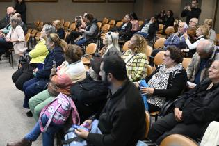 Entrega de reconocimientos a organizadores de los corsos barriales. Entrega de reconocimientos a organizadores de los corsos barriales.