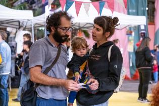 Feria en el Espacio Modelo en el marco de la Semana de Arte Trans