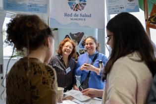 Feria del Municipio B en Espacio Colabora previo al desarrollo del Cabildo