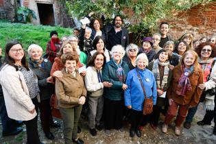   Firma de comodatos de finca recuperada a entregar al Colectivo Mujeres con Historias 