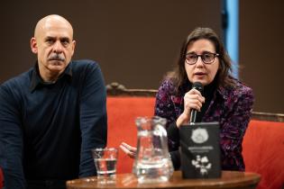 Presentación del libro de la escuela de Poesía del teatro Solís, Araña la poesía Presentación del libro de la escuela de Poesía del teatro Solís, Araña la poesía