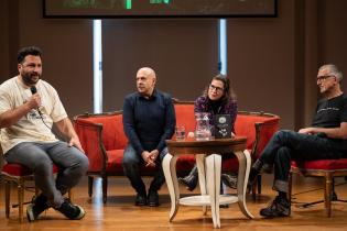 Presentación del libro de la escuela de Poesía del teatro Solís, Araña la poesía