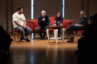 Presentación del libro de la escuela de Poesía del teatro Solís, Araña la poesía Presentación del libro de la escuela de Poesía del teatro Solís, Araña la poesía