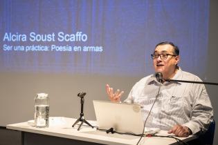 Conferencia de Cuauhtémoc Medina en el marco del cierre de la exposición «Escribir poesía, ¿vivir dónde?» de Alcira Soust Scaffo