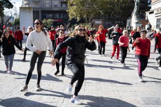Actividad en la explanada de la Intendencia en el marco del día mundial de la Hipertensión Arterial Actividad en la explanada de la Intendencia en el marco del día mundial de la Hipertensión Arterial