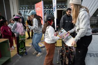 Taller de skate para mujeres en el Espacio Modelo en el marco de los 300 años de Montevideo