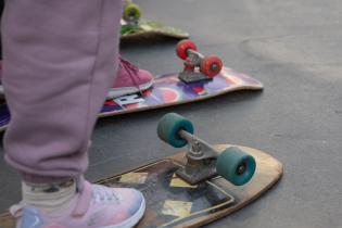 Taller de skate para mujeres en el Espacio Modelo en el marco de los 300 años de Montevideo Taller de skate para mujeres en el Espacio Modelo en el marco de los 300 años de Montevideo