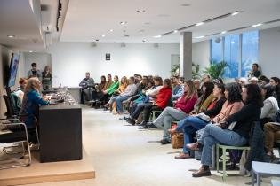Presentación del libro «Los nietos te cuentan cómo fue», en el Espacio Colabora Presentación del libro «Los nietos te cuentan cómo fue», en el Espacio Colabora