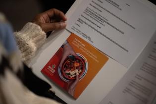 Curso de manipulación de alimentos para personas migrantes
