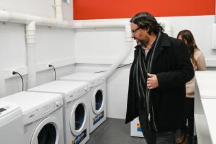 Inauguración de lavadero comunitario en el Complejo Cultural Crece Flor de Maroñas 