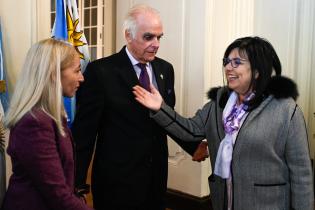 Directora de Cultura, María Inés Obaldía participa del 214° aniversario de la Revolución de Mayo Directora de Cultura, María Inés Obaldía participa del 214° aniversario de la Revolución de Mayo