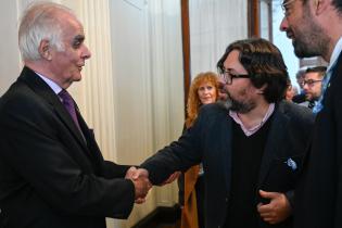 Mauricio Zunino (i) participa del 214° aniversario de la Revolución de Mayo Mauricio Zunino (i) participa del 214° aniversario de la Revolución de Mayo