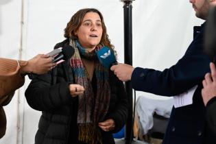 Directora de Desarrollo Social, Mercedes Clara en rueda de prensa por campaña del abrigo Directora de Desarrollo Social, Mercedes Clara en rueda de prensa por campaña del abrigo
