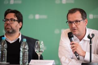 Presentación de nuevos coches eléctricos de las cooperativas de transporte Ucot, Coetc y Come Presentación de nuevos coches eléctricos de las cooperativas de transporte Ucot, Coetc y Come
