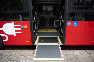 Presentación de nuevos coches eléctricos de las cooperativas de transporte Ucot, Coetc y Come Presentación de nuevos coches eléctricos de las cooperativas de transporte Ucot, Coetc y Come