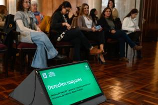 Presentación del primer informe sobre resultados del Servicio de Atención a Personas Mayores de 60 años Presentación del primer informe sobre resultados del Servicio de Atención a Personas Mayores de 60 años