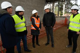 Autoridades de la Intendencia de Montevideo participan de recorrida por obra en Balcón del Cerro Autoridades de la Intendencia de Montevideo participan de recorrida por obra en Balcón del Cerro