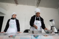 Jornada de curso práctico de Cocina Uruguay, en el barrio 1° de Mayo