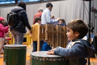 Taller sonoro de percusión, de Montevideo a Jugar en el Espacio Taller sonoro de percusión, de Montevideo a Jugar en el Espacio Modelo, 2 de Julio de 2024