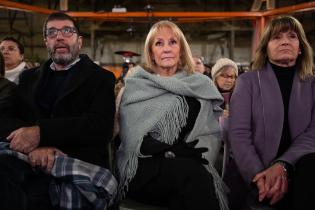 Acto de cierre de gestión de la Intendenta Ing. Carolina Cosse Acto de cierre de gestión de la Intendenta Ing. Carolina Cosse