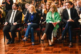  Ceremonia de asunción del Intendente Mauricio Zunino