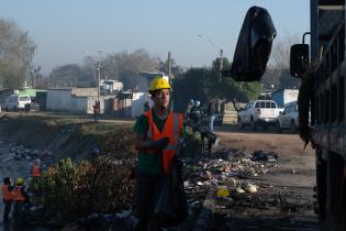 Limpieza de cañada en las calles Av. Gral. San Martín y Juan Acosta Limpieza de cañada en las calles Av. Gral. San Martín y Juan Acosta
