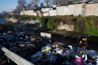 Limpieza de cañada en las calles Av. Gral. San Martín y Juan Acosta Limpieza de cañada en las calles Av. Gral. San Martín y Juan Acosta
