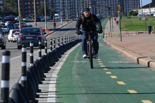 Avance de obras de la ciclovía de la Rambla Avance de obras de la ciclovía de la Rambla