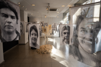 Exposición «Invisibles» en el Muhar