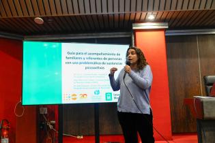 Guía para el Acompañamiento de Familiares y Referentes de personas con uso problemático de sustancias psicoactivas Guía para el Acompañamiento de Familiares y Referentes de personas con uso problemático de sustancias psicoactivas