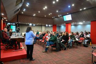 Guía para el Acompañamiento de Familiares y Referentes de personas con uso problemático de sustancias psicoactivas Guía para el Acompañamiento de Familiares y Referentes de personas con uso problemático de sustancias psicoactivas