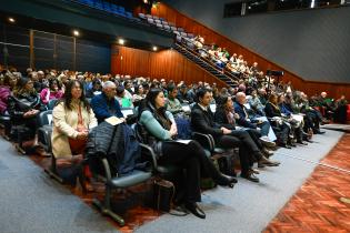 Encuentro entre Departamentos de la Intendencia y los Concejos Vecinales Encuentro entre Departamentos de la Intendencia y los Concejos Vecinales