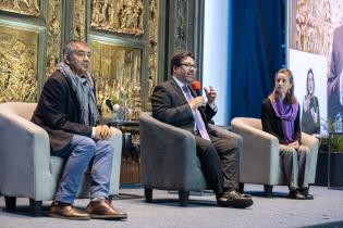 Mesa de clausura Nuevos desafíos del modelo de desarrollo económico local Mesa de clausura Nuevos desafíos del modelo de desarrollo económico local