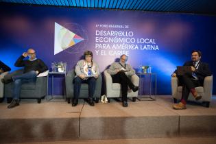 Mesa 7: Trabajo decente, empleo y justicia social en el contexto de la gestión pública Mesa 7: Trabajo decente, empleo y justicia social en el contexto de la gestión pública