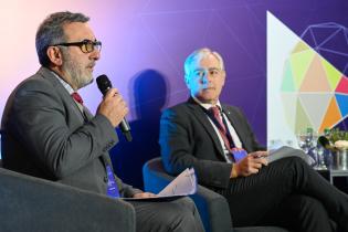 Mesa 6: La movilidad humana con una mirada de desarrollo económico local Mesa 6: La movilidad humana con una mirada de desarrollo económico local