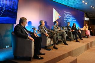 Mesa 5: Financiamiento de las políticas de desarrollo económico local: desafíos de los ecosistemas de financiación territoriales Mesa 5: Financiamiento de las políticas de desarrollo económico local: desafíos de los ecosistemas de financiación territoriales