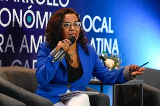 Mesa 6: La movilidad humana con una mirada de desarrollo económico local Mesa 6: La movilidad humana con una mirada de desarrollo económico local