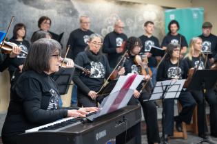 Entrega de diplomas a egresados de la Escuela de Jardinería